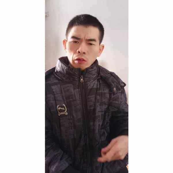 33岁岁四川单身帅哥 - 山南吉缘网