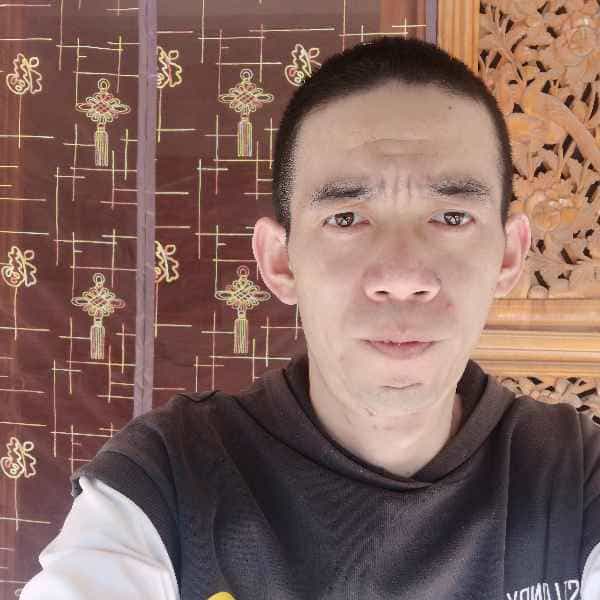 37岁岁云南单身帅哥 - 山南吉缘网