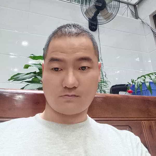 37岁岁福建单身帅哥 - 山南吉缘网