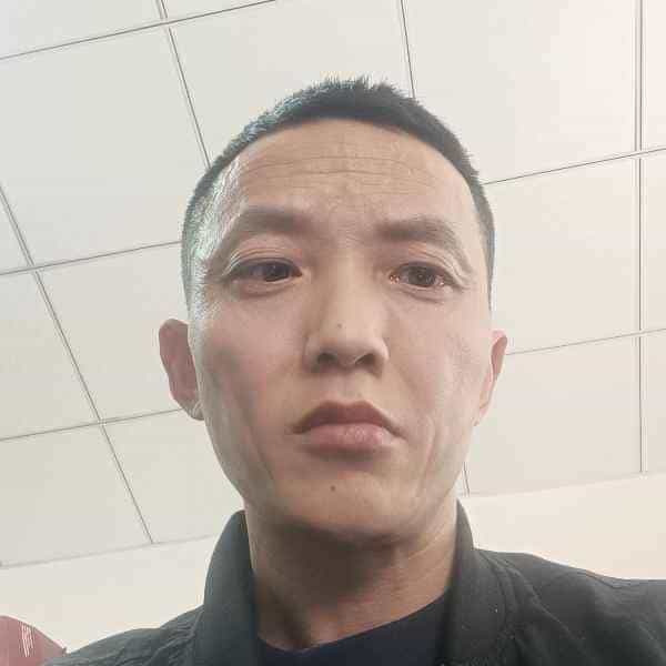 40岁岁四川单身帅哥 - 山南吉缘网