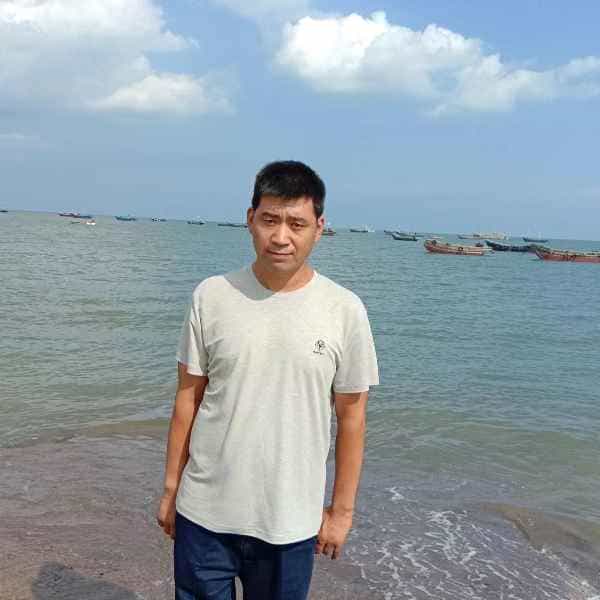 44岁岁辽宁单身帅哥 - 山南吉缘网
