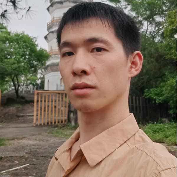 33岁岁四川单身帅哥 - 山南吉缘网