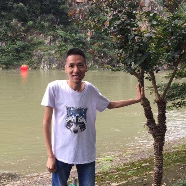40岁岁湖北单身帅哥 - 山南吉缘网