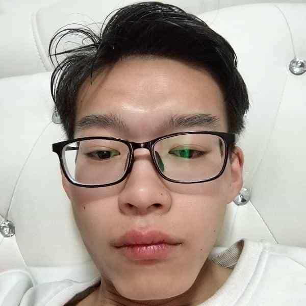 23岁岁河南单身帅哥 - 山南吉缘网