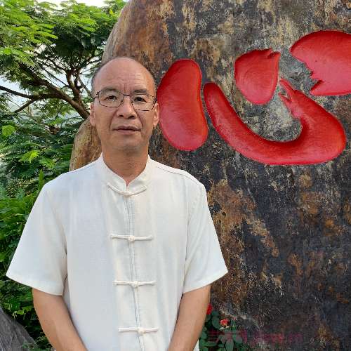 60岁岁广东单身帅哥 - 山南吉缘网