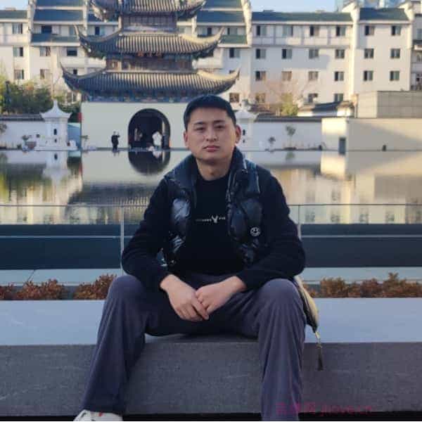 31岁岁湖北单身帅哥 - 山南吉缘网